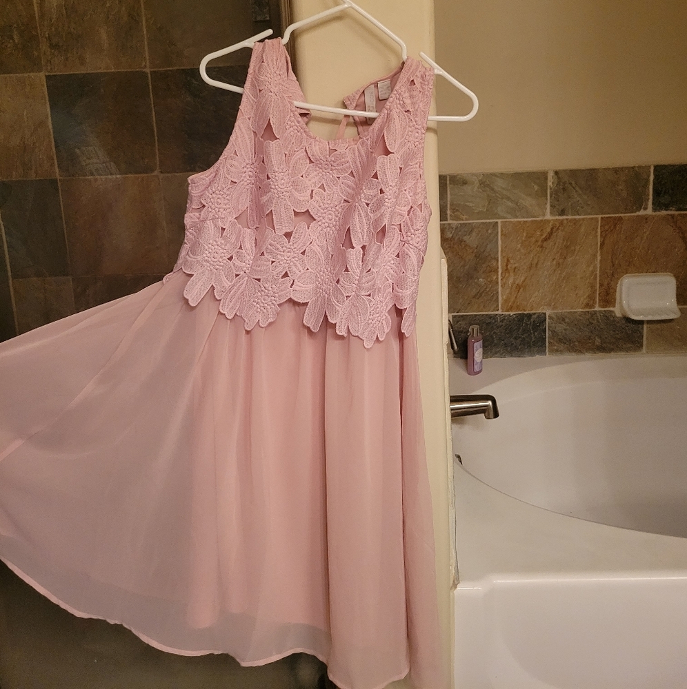 Cute flowy summer dress